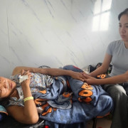 Nữ tân sinh viên Bảo Châu: 'Mẹ ơi, học đại học vì con muốn tự cứu được mẹ'