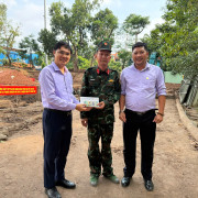 Tập đoàn Vinacam tiếp sức lực lượng vũ trang quy tập hài cốt liệt sĩ tại Công viên Lê Thị Riêng