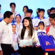Tiếp sức đến trường 2025 cho 1.066 tân SV cả nước: Bệ đỡ cho khát vọng 'nghèo nhưng dám đi học'